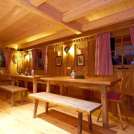 ホテル Garni Ransburgerhof フラッハウ