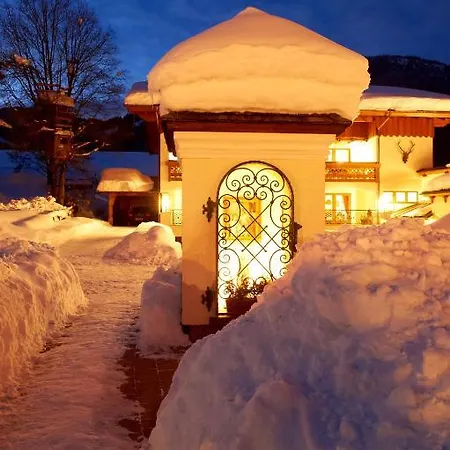 Garni Ransburgerhof ホテル フラッハウ
