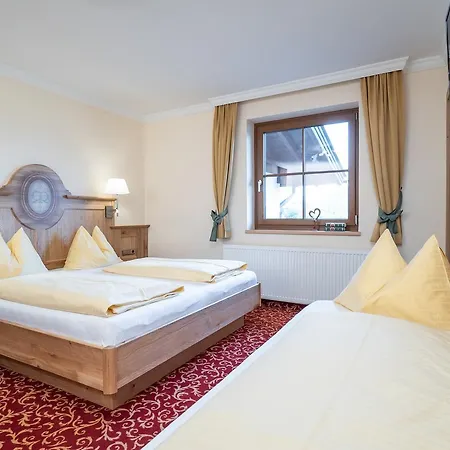 מלון Garni Ransburgerhof 3*