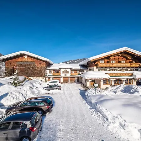 Ξενοδοχείο Garni Ransburgerhof 3*